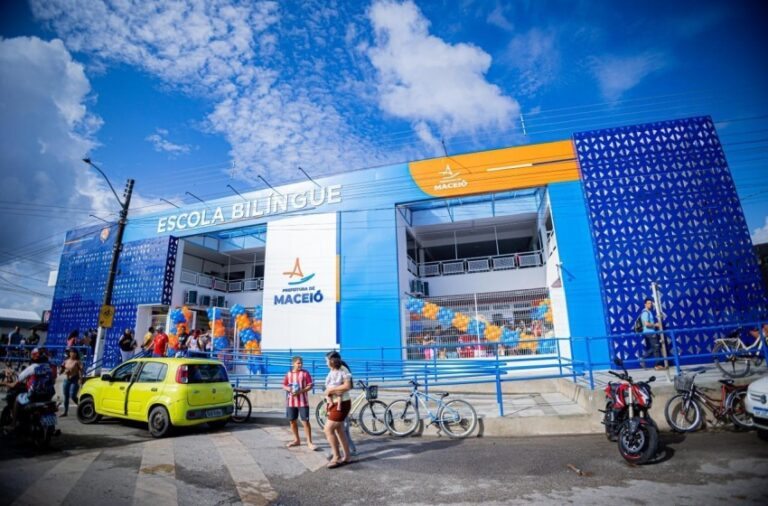 Primeira escola pública bilíngue de Maceió já apresenta resultados e encanta famílias